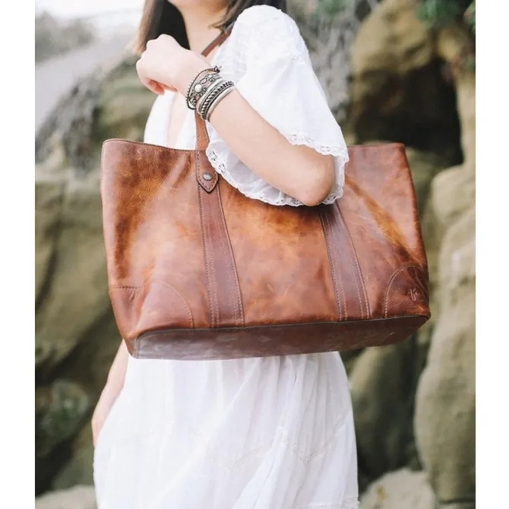 Set Of 2 Mellisa Frye Totes - Picture 2 of 12